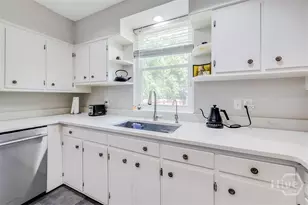 18 E 61st St, Savannah, GA 31405 - Photo 22