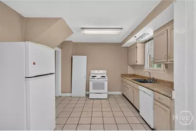9794 Whitefield Avenue, Savannah, GA 31406 - Photo 10