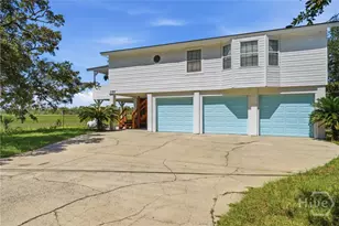 155 S Campbell Ave, Tybee Island, GA 31328 - Photo 2