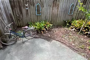 315 E 38th St, Savannah, GA 31401 - Photo 22