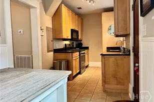 315 E 38th St, Savannah, GA 31401 - Photo 4