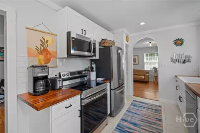 2332 E 41st Street, Savannah, GA 31404 - Photo 8