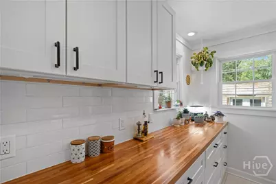 2332 E 41st Street, Savannah, GA 31404 - Photo 12