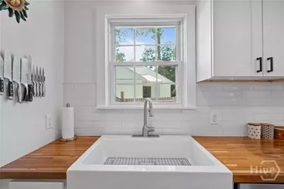 2332 E 41st Street, Savannah, GA 31404 - Photo 14