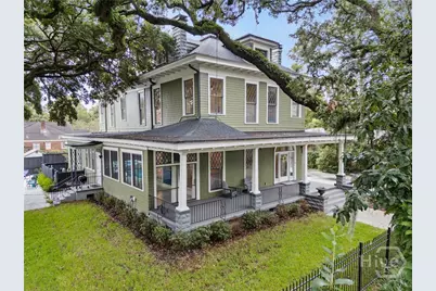 121 E Victory Drive, Savannah, GA 31405 - Photo 2