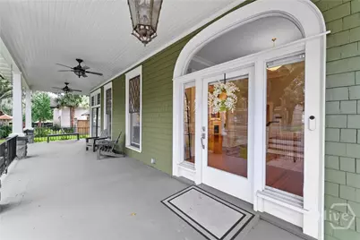 121 E Victory Drive, Savannah, GA 31405 - Photo 14