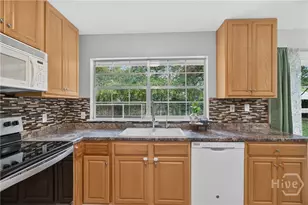 708 Marlborough Ct, Hinesville, GA 31313 - Photo 6