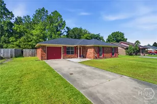 1315 Loblolly Dr, Hinesville, GA 31313 - Photo 2