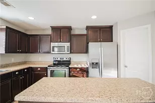 37 Wesleyan Dr, Savannah, GA 31419 - Photo 10