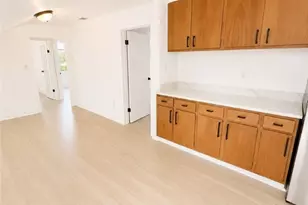 612 W 40th St, Savannah, GA 31415 - Photo 8