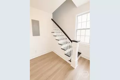 612 W 40th Street #B, Savannah, GA 31415 - Photo 2