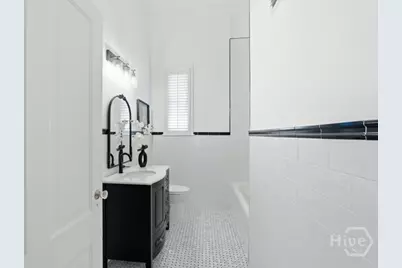 207 E Gwinnett Street, Savannah, GA 31401 - Photo 16