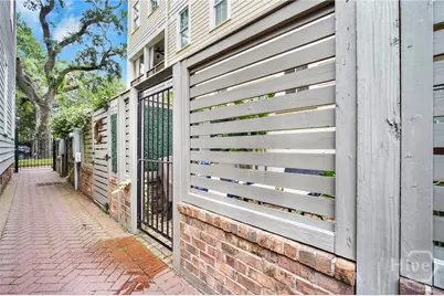 718 Tattnall Street, Savannah, GA 31401 - Photo 10