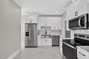 221 W Duffy St, Savannah, GA 31401 - Photo 14