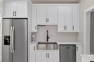 221 W Duffy St, Savannah, GA 31401 - Photo 18