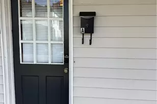 530 E 35th St, Savannah, GA 31401 - Photo 2