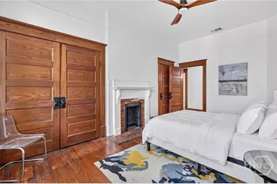 114 W Waldburg Street, Savannah, GA 31401 - Photo 22