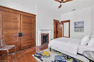 114 W Waldburg St, Savannah, GA 31401 - Photo 22