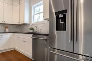 809 E 36th St, Savannah, GA 31401 - Photo 24