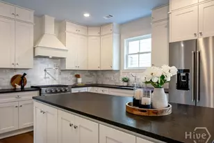 809 E 36th St, Savannah, GA 31401 - Photo 20