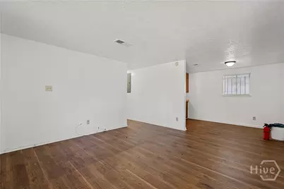 1135 Collins Street, Savannah, GA 31404 - Photo 6