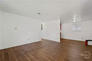 1135 Collins St, Savannah, GA 31404 - Photo 6