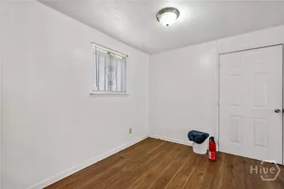 1135 Collins Street, Savannah, GA 31404 - Photo 8