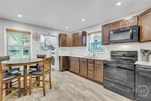 1305 E 32nd St, Savannah, GA 31404 - Photo 8