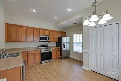 36 Falkland Avenue, Savannah, GA 31407 - Photo 10
