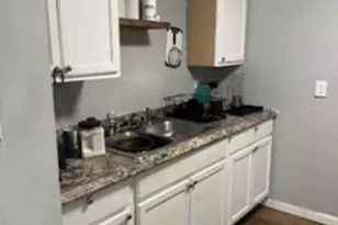 8 Lewis Dr, Savannah, GA 31406 - Photo 4