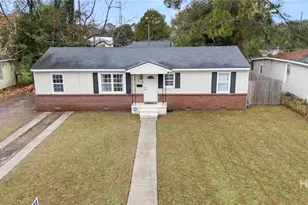 325 Manor Dr, Savannah, GA 31404 - Photo 2