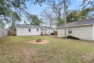 325 Manor Dr, Savannah, GA 31404 - Photo 28