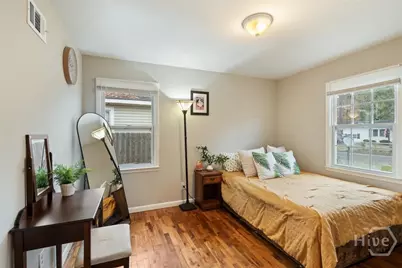 325 Manor Drive, Savannah, GA 31404 - Photo 10