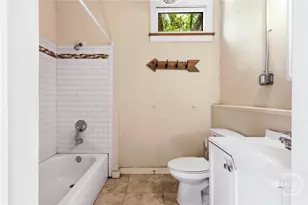 402 E 38th St, Savannah, GA 31401 - Photo 42