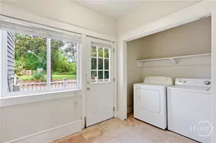 402 E 38th St, Savannah, GA 31401 - Photo 22