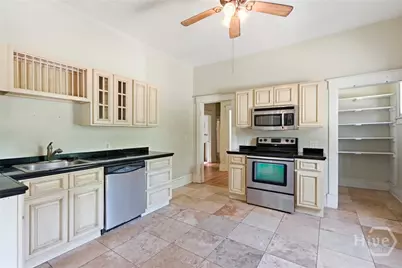 402 E 38th Street, Savannah, GA 31401 - Photo 18