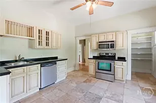 402 E 38th St, Savannah, GA 31401 - Photo 18