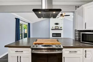214 Jefferson Circle SE, Allenhurst, GA 31301 - Photo 12