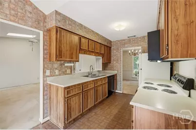 7601 Wymberly Court, Savannah, GA 31406 - Photo 14
