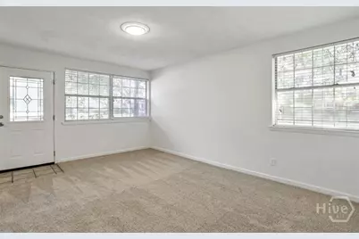 1505 W Creighton Place, Savannah, GA 31406 - Photo 10