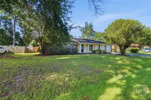 615 Madison Dr, Hinesville, GA 31313 - Photo 2