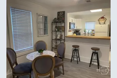 626 E Waldburg Street, Savannah, GA 31401 - Photo 8