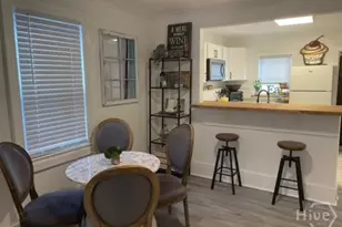 626 E Waldburg St, Savannah, GA 31401 - Photo 8