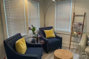 626 E Waldburg St, Savannah, GA 31401 - Photo 4