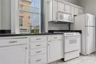 227 W Broughton St, Savannah, GA 31401 - Photo 18