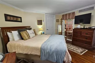 109 E Park Ave, Savannah, GA 31401 - Photo 10