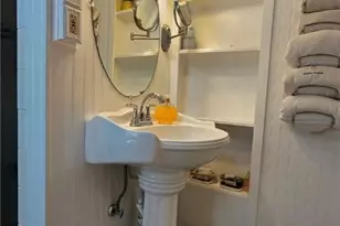 109 E Park Ave, Savannah, GA 31401 - Photo 18