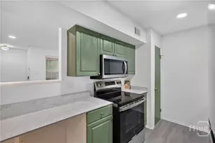 401 N Cromwell Rd, Savannah, GA 31410 - Photo 18