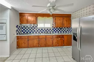 101 Seminole St, Savannah, GA 31406 - Photo 6