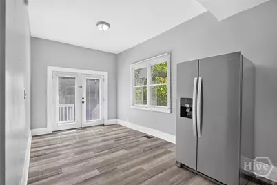 535 E 37th Street, Savannah, GA 31401 - Photo 14